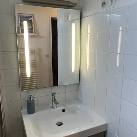 Pause Chez Julien, Lumineux Et Idealement Situe! Apartamento *