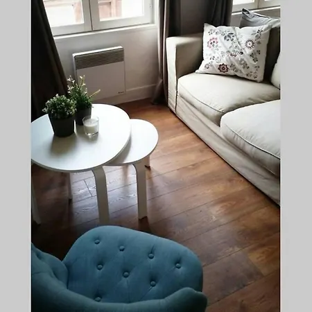 Pause Chez Julien, Lumineux Et Idealement Situe! Онфлер