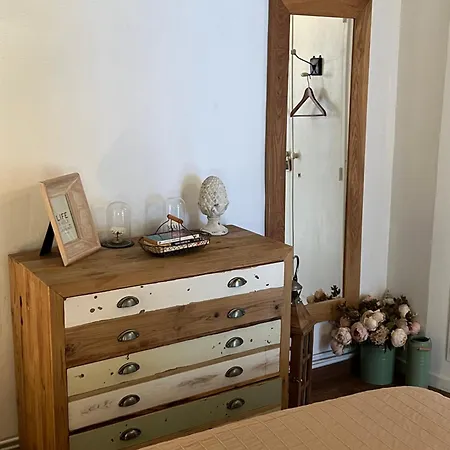 Pause Chez Julien, Lumineux Et Idéalement Situé!