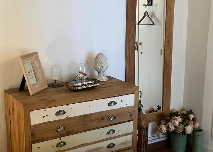 Pause Chez Julien, Lumineux Et Idealement Situe!