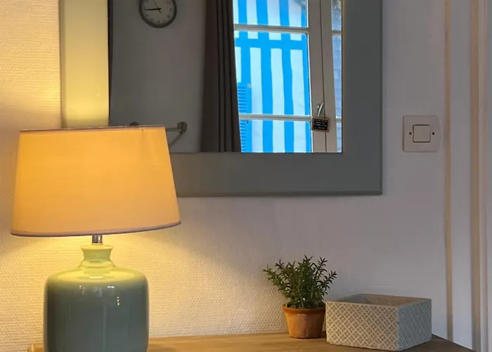 Pause Chez Julien, Lumineux Et Idealement Situe! Апартаменты *